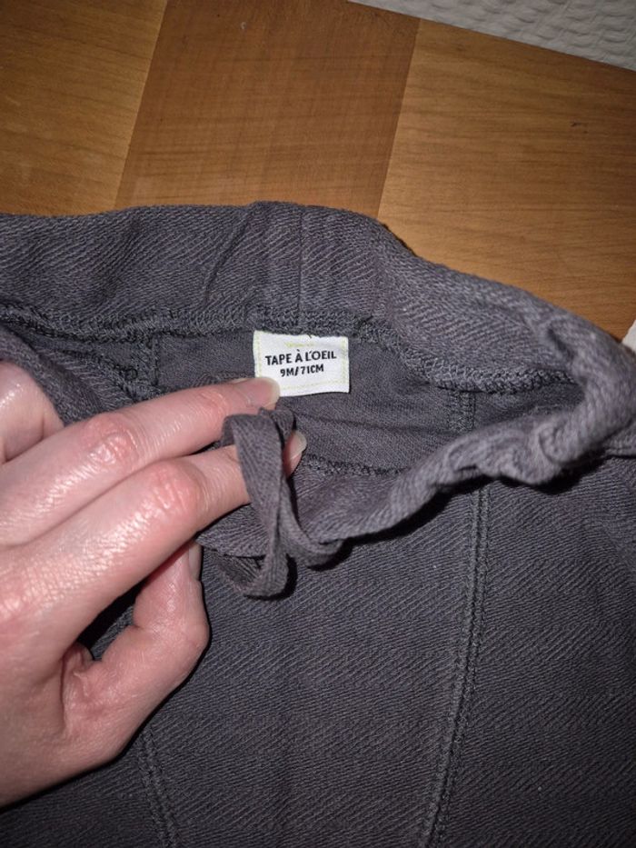 Lot 3 pantalons 9 mois - photo numéro 2