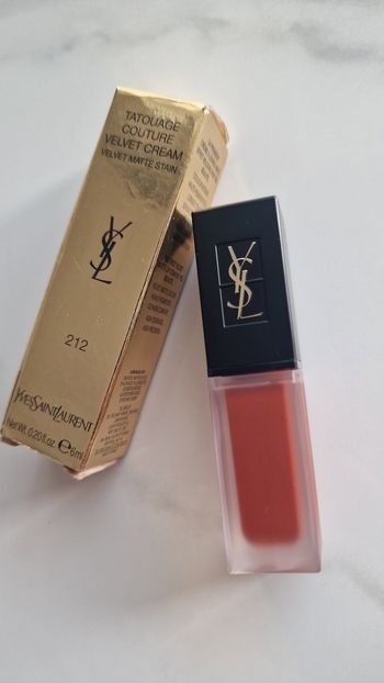 💄 YSL Tatouage Couture Velvet Cream – 212 Rouge Rebel