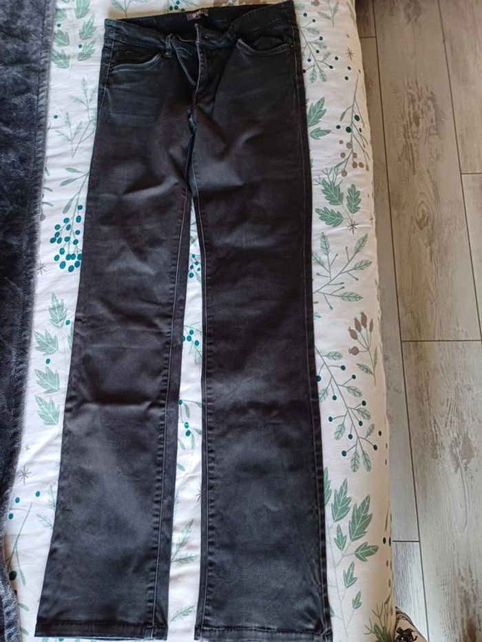 Lot pantalons 36 et un pantacourt burton camaïeu etam - photo numéro 17