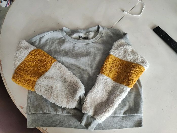 Sweat Bershka taille S