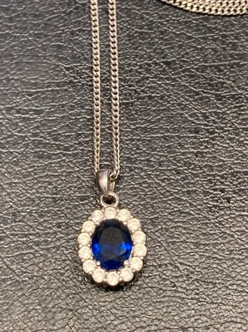 Très beau collier pendentif argent/saphir