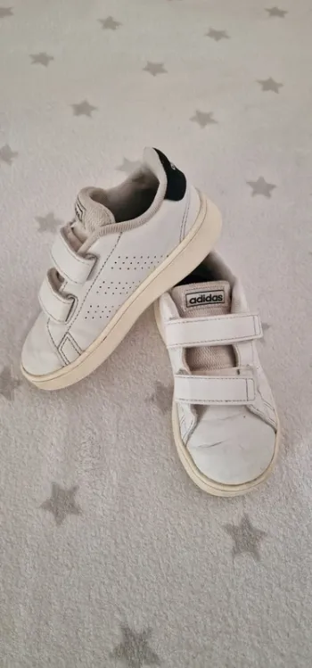 Baskets pointure 25,5