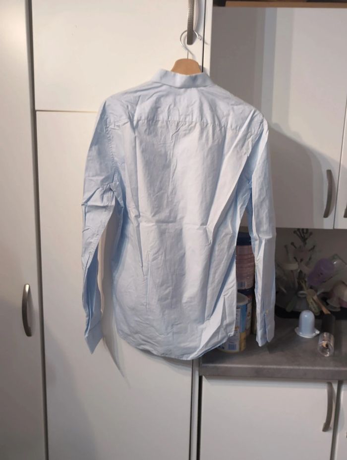 Chemise bleue - photo numéro 4