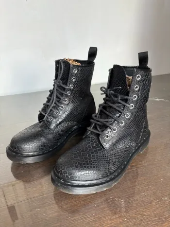 Dr Martens 1460 Noir Python
