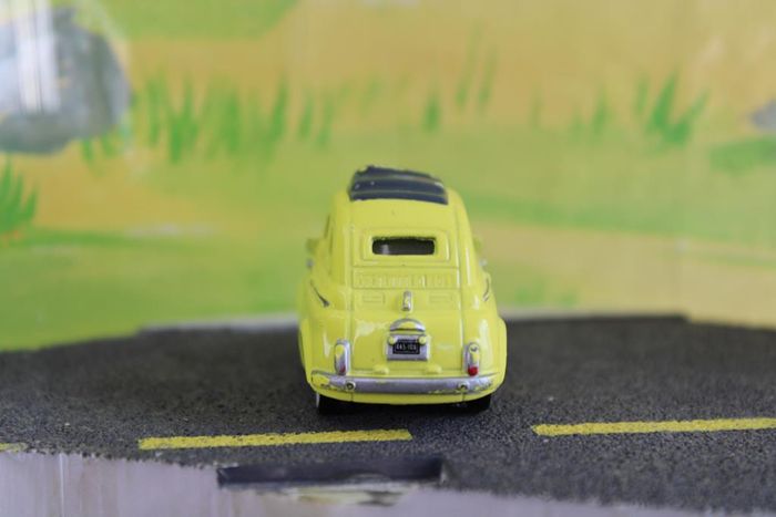 Disney Pixar cars Luigi - photo numéro 4