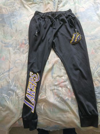 SurvĂȘtement lakers
