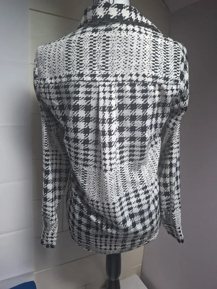 Chemise taille 32 - photo numéro 2