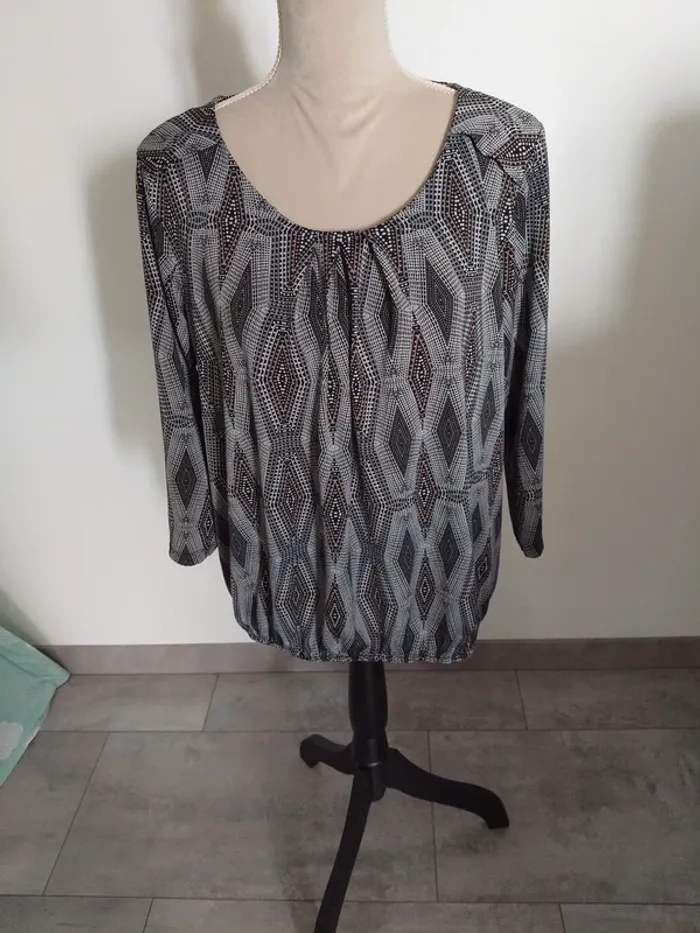 Haut taille 40