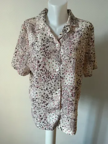 Blouse vintage grande taille en très bon état à fleur taille 46 20/20