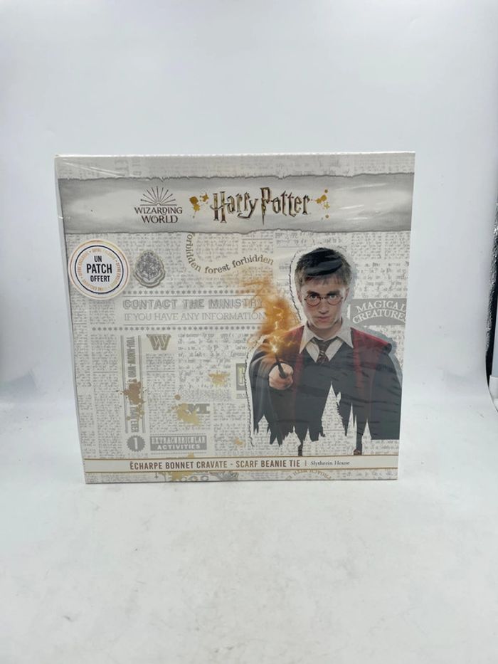 Coffret Harry Potter Écharpes Bonnet Cravate Slytherin neuf