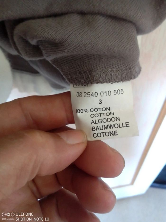 Haut/t-shirt taille 3. - photo numéro 3