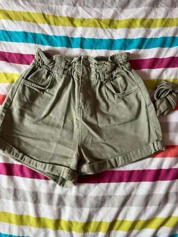 short kaki
