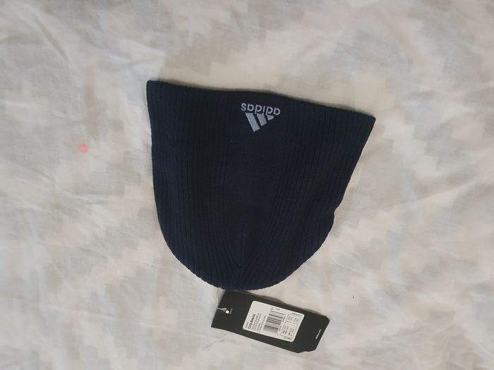 Bonnet Adidas enfant taille 6-10 ans