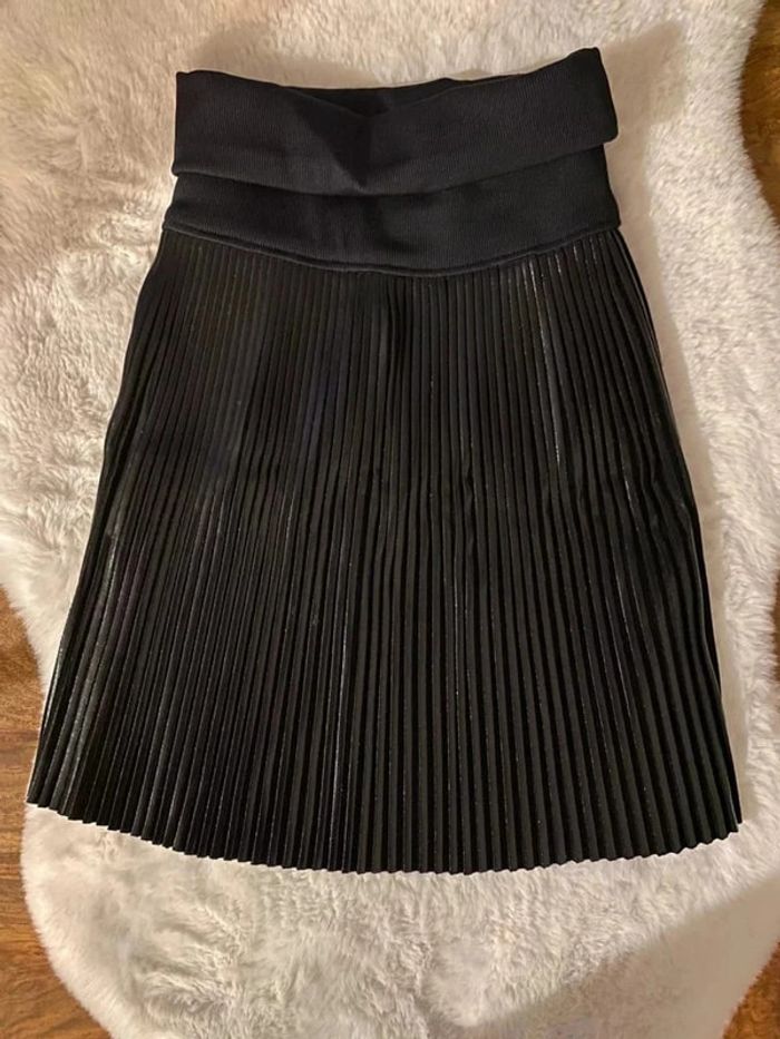 Belle jupe midi Givenchy 6 ans