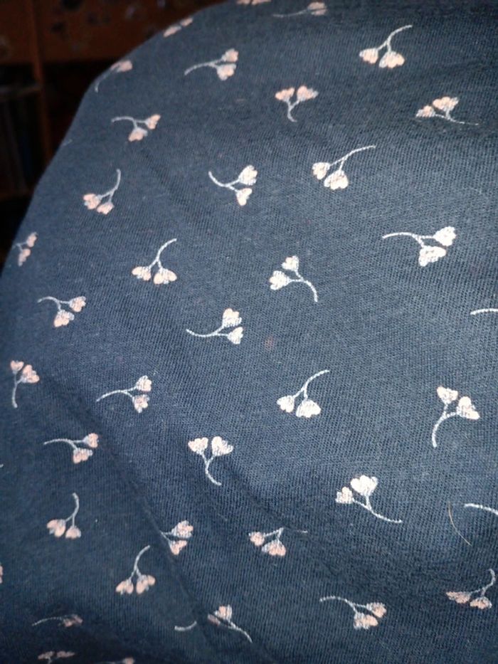 Lot Tee-shirts et débardeur 50 52 kiabi voir description pas de vinted go - photo numéro 3