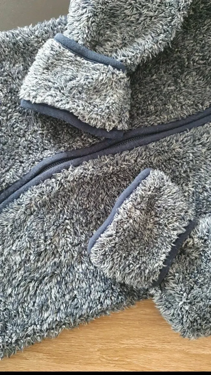 Combinaison polaire 68 cm - photo numéro 4