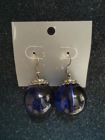 Grosses boucles d'oreilles bleues