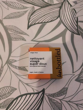 Unbottled nettoyant visage super doux 30g valeur 6€  à utiliser 6 mois après ouverture