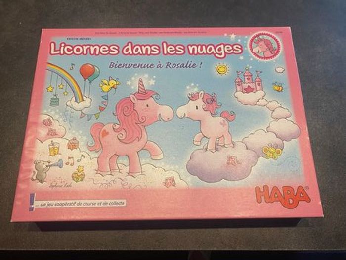 Jeux de société licornes dans les nuages