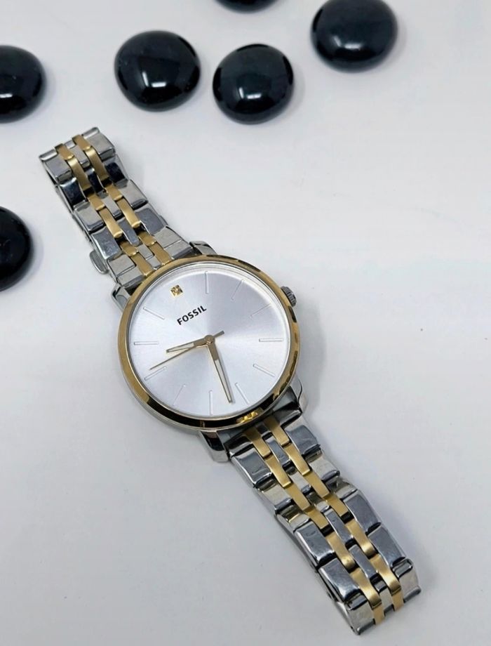 Montre Fossil Femme bicolore avec diamant - photo numéro 2