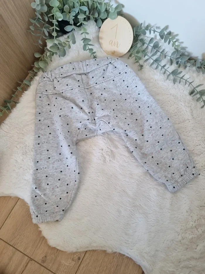 Lit de 2 pantalons jogging chaud 12M - photo numéro 3