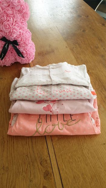 Lot de 4 pyjamas 9m