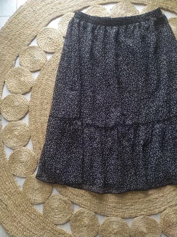 Jupe longue noire à motif floral Taille 38 Kiabi Neuf avec étiquette
