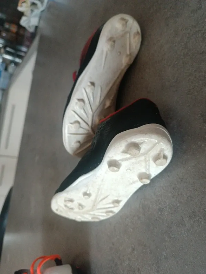 Chaussures foot crampons kipsta 31 - photo numéro 4