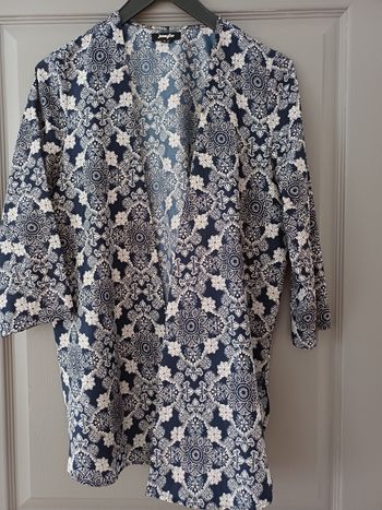 Blouse neuve taille 36