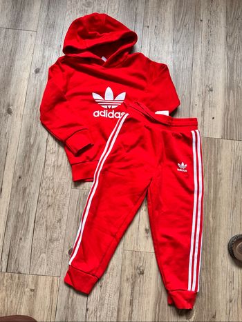 Ensemble jogging Adidas rouge fille 3/4 ans