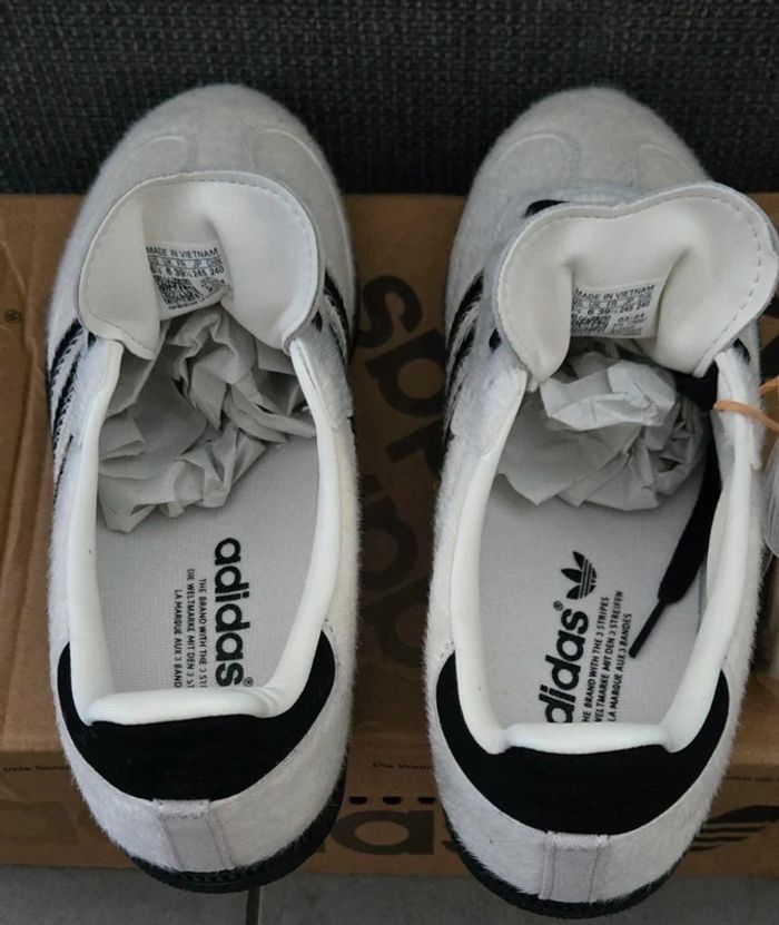 Adidas Handball Spezial Taille 38.5 - photo numéro 4