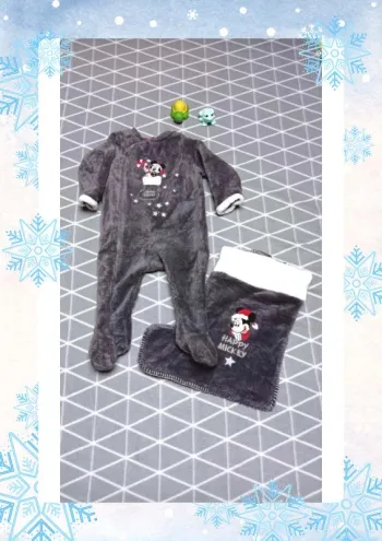 🦁 Pyjama de noël avec la chaussette à accrocher, Disney, 12 mois