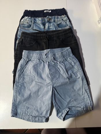 Lot de 4 shorts taille 7 ans garçon
