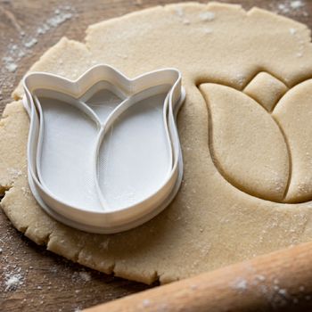 Emporte-pièce Tulipe pour Biscuits et Pâte à Sucre - Découpoir Fleur Printemps