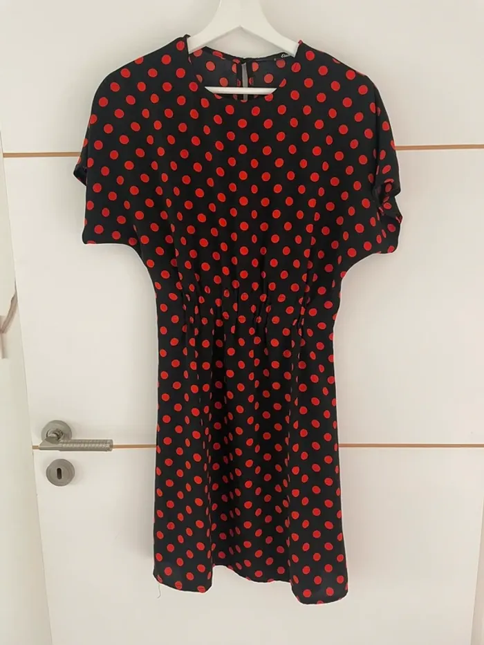 Robe noire à pois rouge 34 Etam