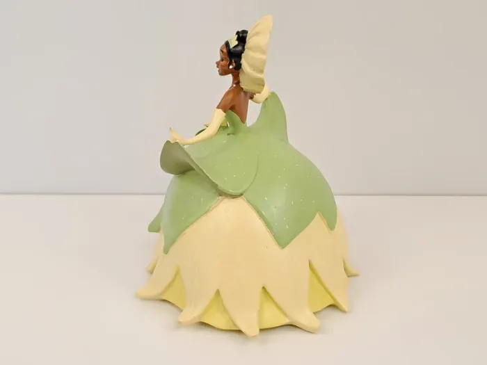 Figurine de Tiana dans La Princesse et La Grenouille de Walt Disney - photo numéro 3