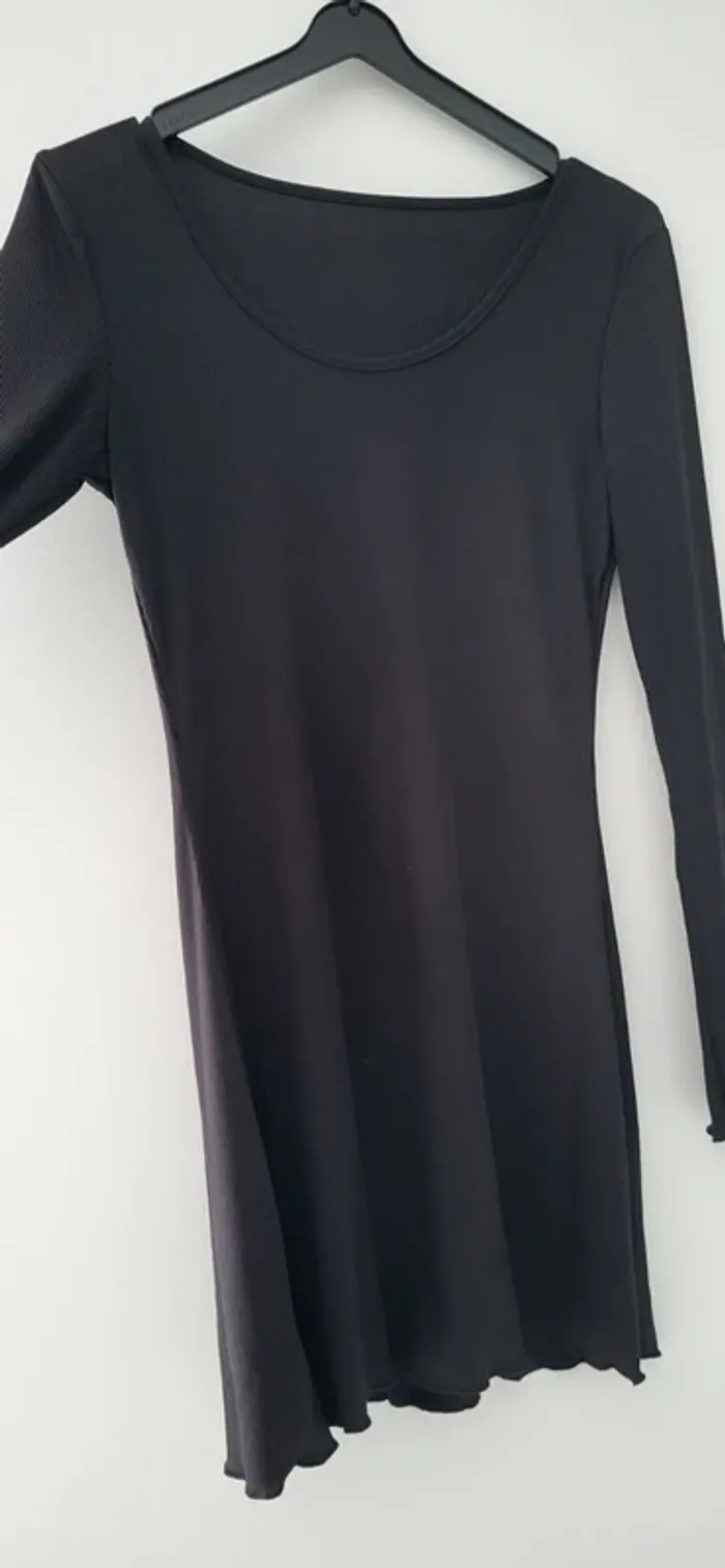 Robe femme 🚺 - photo numéro 2