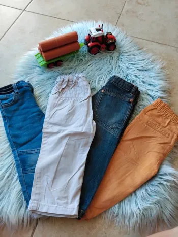 🌟 lot garçon jeans et pantalons 18 mois
