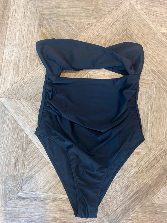 Maillot de bain dos nu