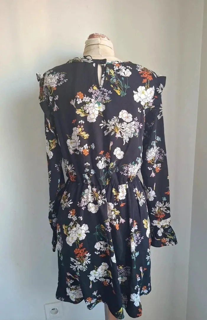 Robe fleurie noire, romantique et chic - Brave Soul, neuve, taille M - photo numéro 2