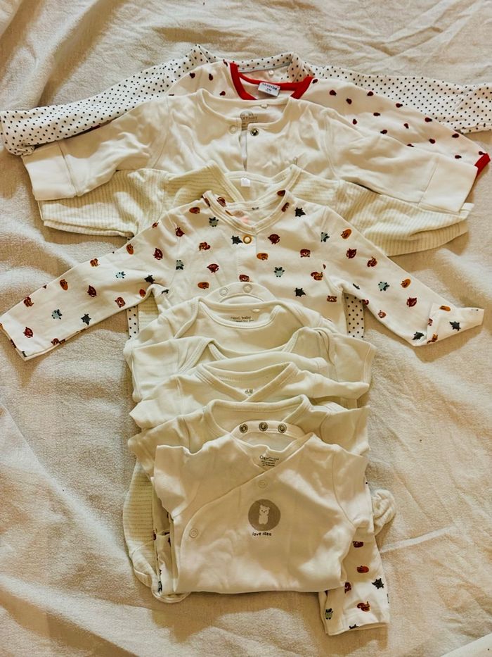 Lot vêtements bébé 0-3 mois – pyjamas, bodies, GYMP & Obaibi