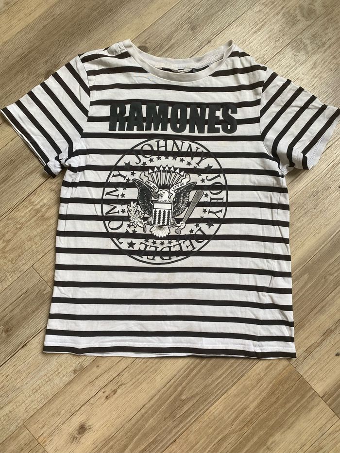 T-shirt rayures, ramones H&M taille 8/10 ans
