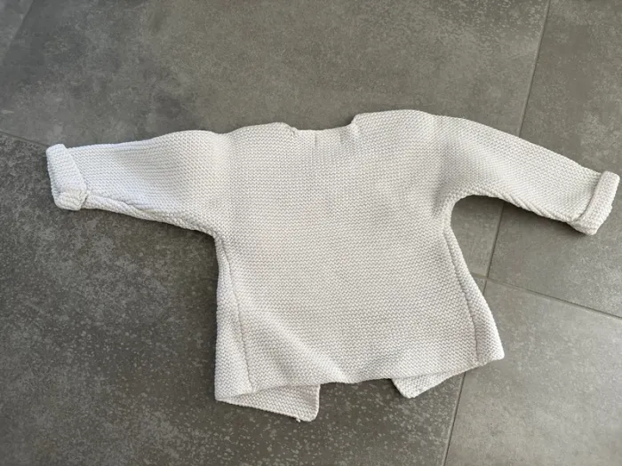 Gilet blanc en maille laine 6 mois - photo numéro 2