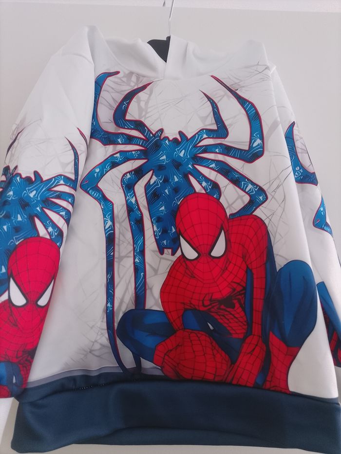 Sweat à capuche enfant spiderman