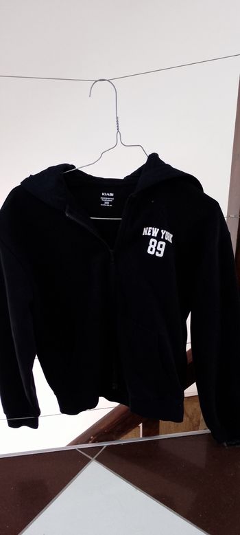 Veste noire a capuche