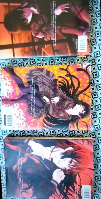 3 livres  ' Dusk maiden of amnesia'