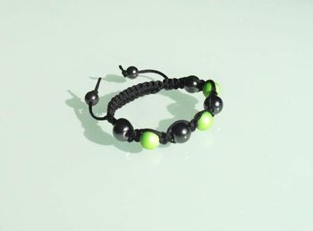 Bracelet shamballa noir et vert