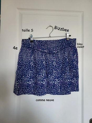 Jupe Bizzbee taille S état neuf