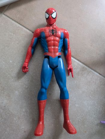 Figurine spiderman