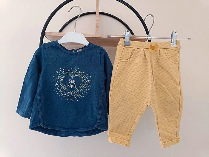 12 mois ensemble TApe a l oeil Teeshirt et pantalon